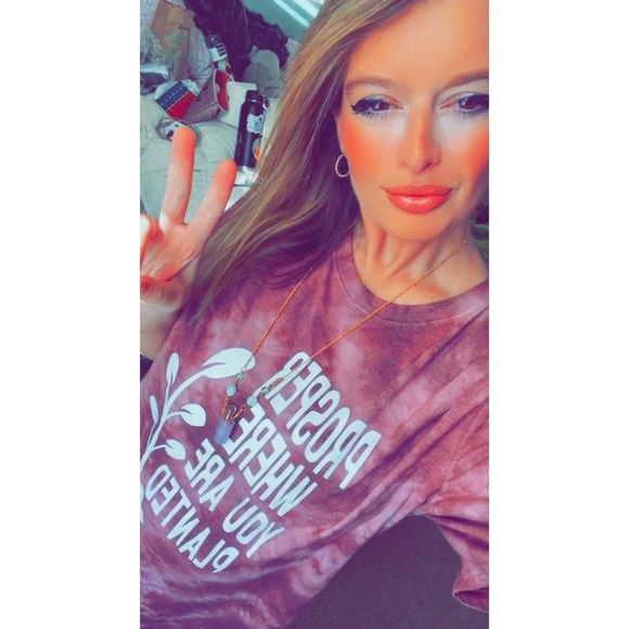 Meet your Posher, Andrea - Picture 5 of 7